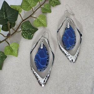 Silver and Blue Agate Dangle Geometric Earrings